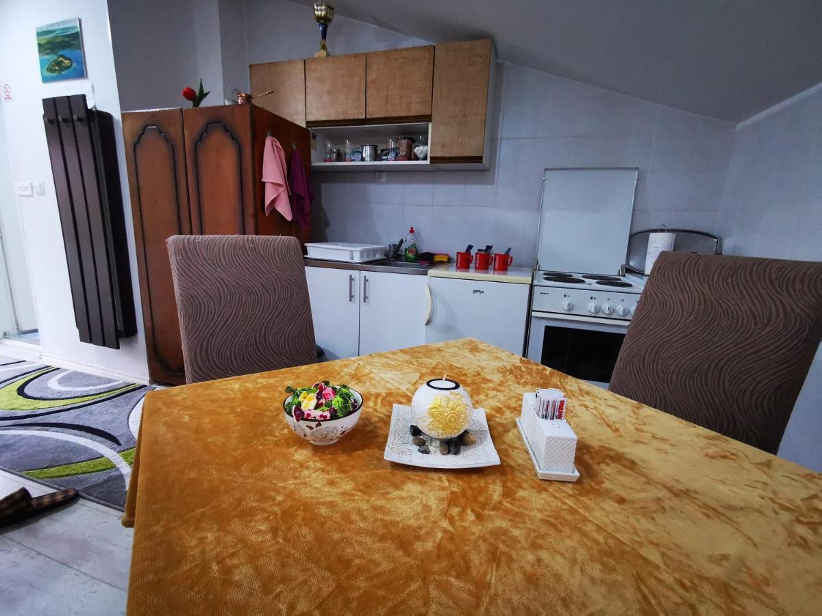 White Apartment Sarajevo - Free Parking Εξωτερικό φωτογραφία